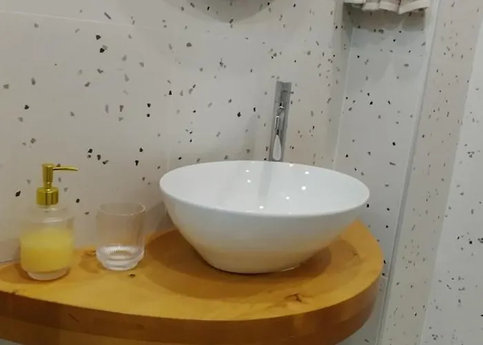 Christinas House 公寓 *