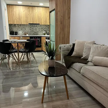 Christinas House דירה